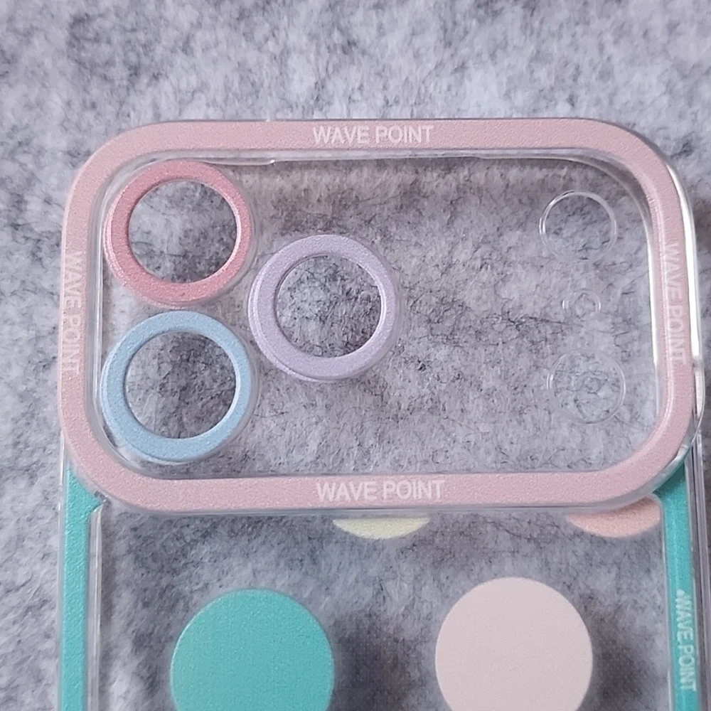 Brand new Apple IPhone 17 Pro Max Polka Dots Silicone Phone case
